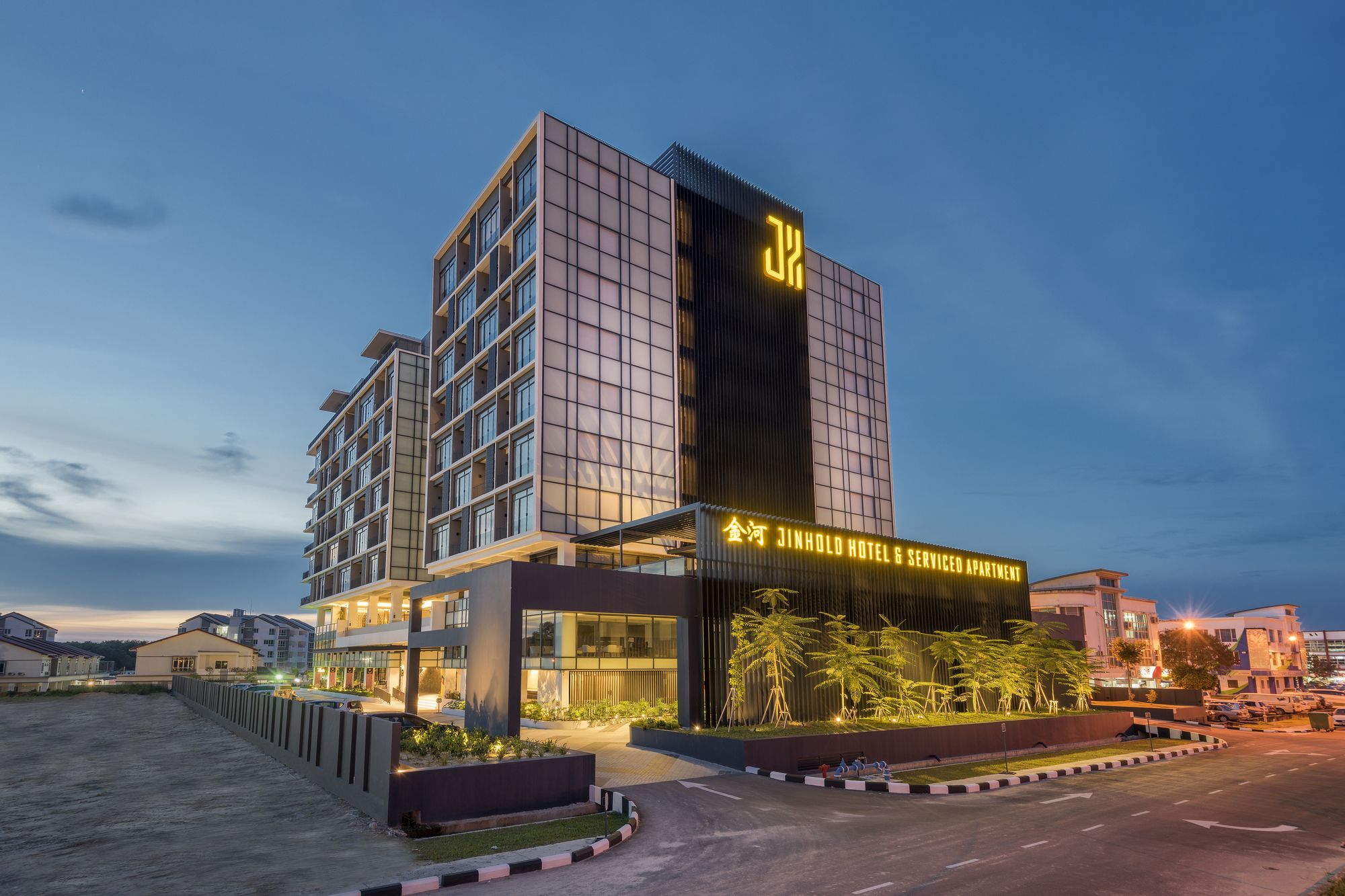 Jinhold Hotel & Serviced Apartment Miri Exteriör bild